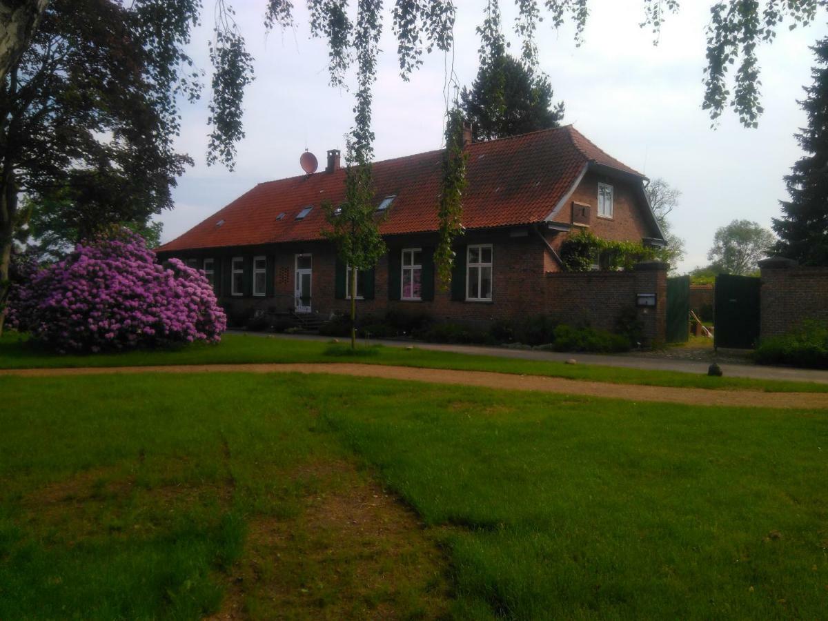 4 Sterne Wohnen "Zum Alten Forsthof" Am Schlosspark, App 1 "Smuck Und Groot" Eutin Extérieur photo