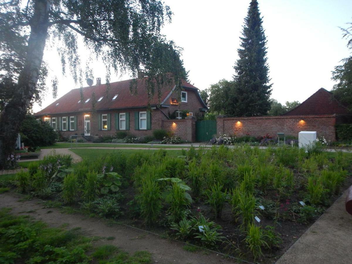 4 Sterne Wohnen "Zum Alten Forsthof" Am Schlosspark, App 1 "Smuck Und Groot" Eutin Extérieur photo